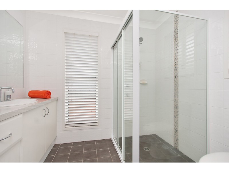 11 White Fig Court, Banora Point NSW 2486