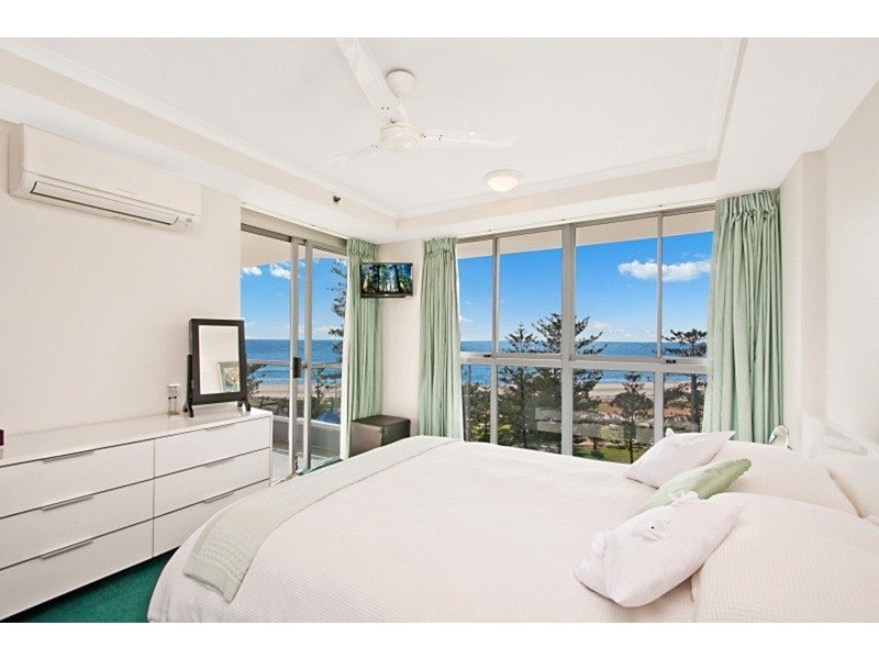 17/62 Marine Parade, Coolangatta QLD 4225