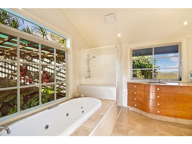 198 Mcauleys Road, Terranora NSW 2486