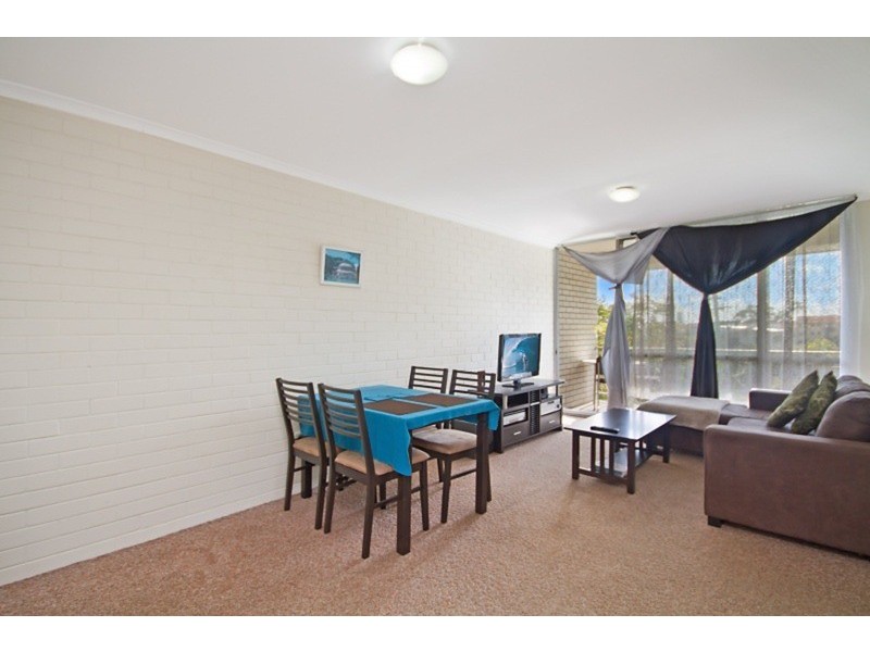 16/28  Miles  Street, Coolangatta QLD 4225
