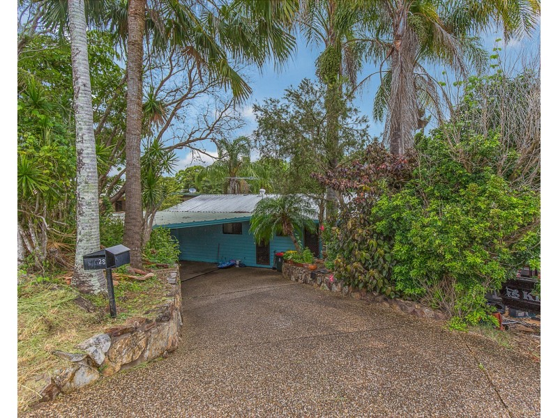 28 Hillcrest Avenue, Tweed Heads South NSW 2486
