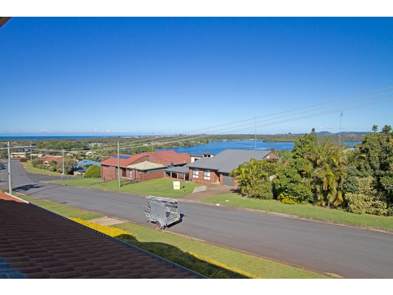 1/12 Mibbin  Parade, Banora Point NSW 2486