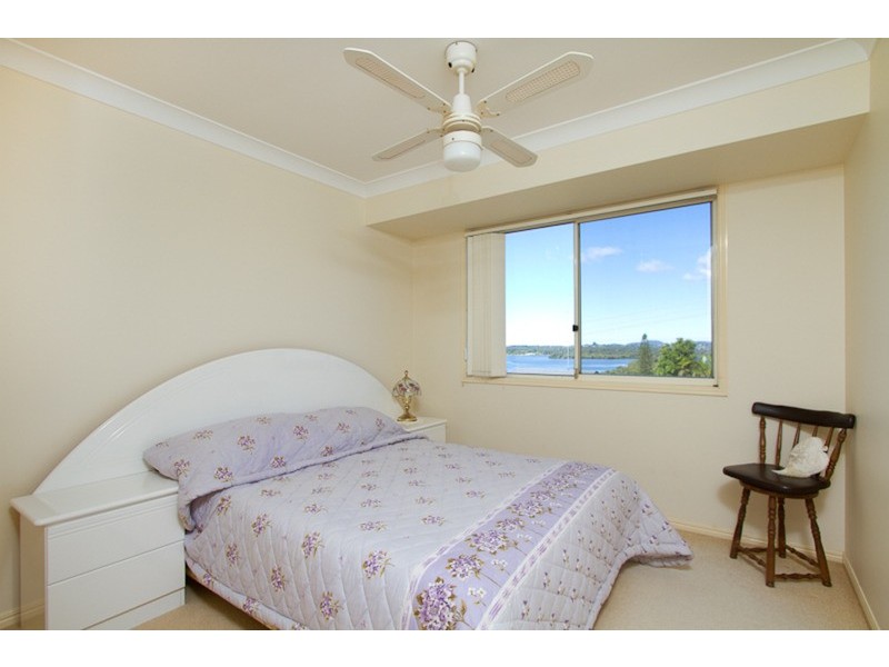 1/12 Mibbin  Parade, Banora Point NSW 2486