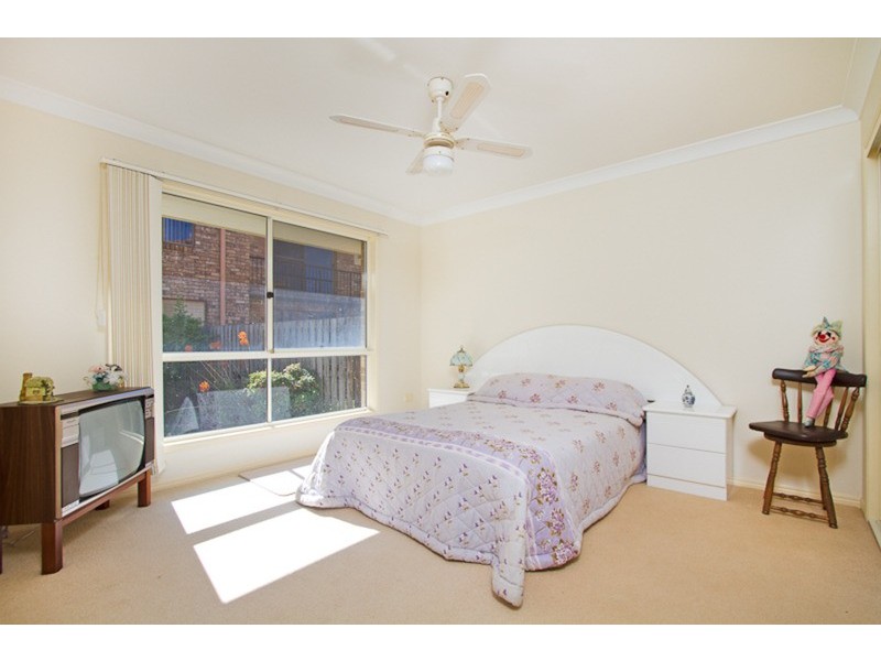 1/12 Mibbin  Parade, Banora Point NSW 2486