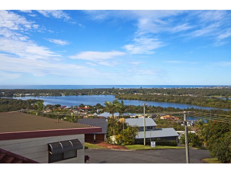 3 Blue Haze Crescent, Banora Point NSW 2486