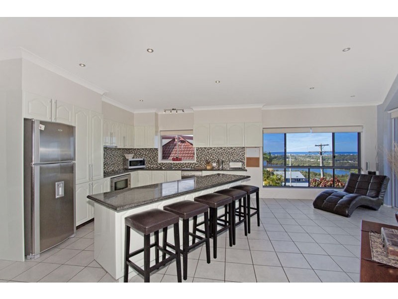 3 Blue Haze Crescent, Banora Point NSW 2486