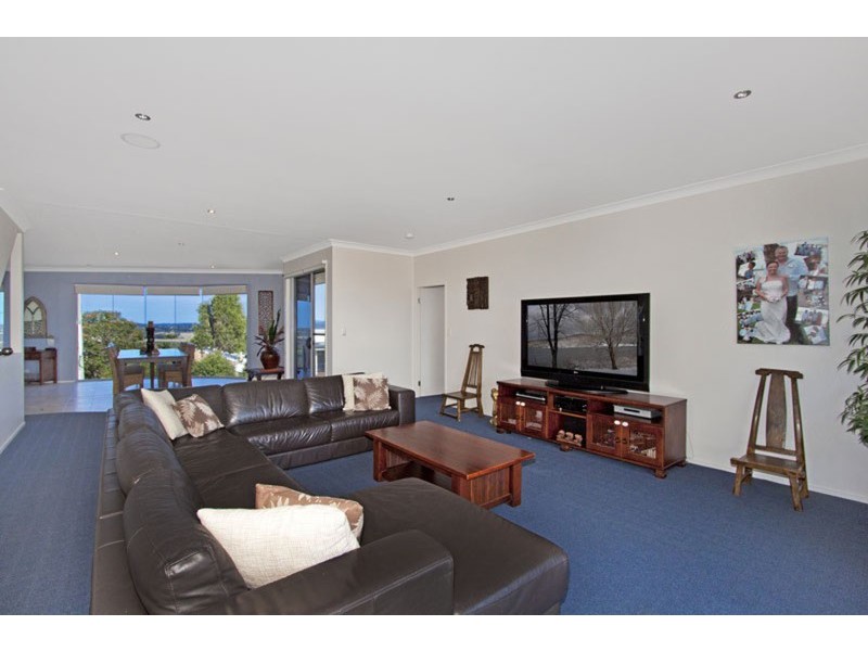 3 Blue Haze Crescent, Banora Point NSW 2486