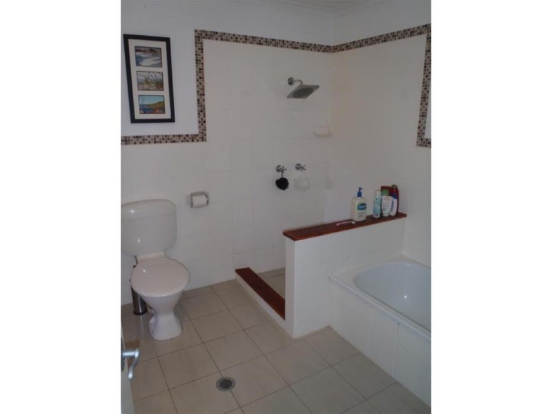 34 Glen Ayr Drive, Banora Point NSW 2486