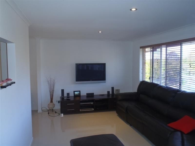 34 Glen Ayr Drive, Banora Point NSW 2486