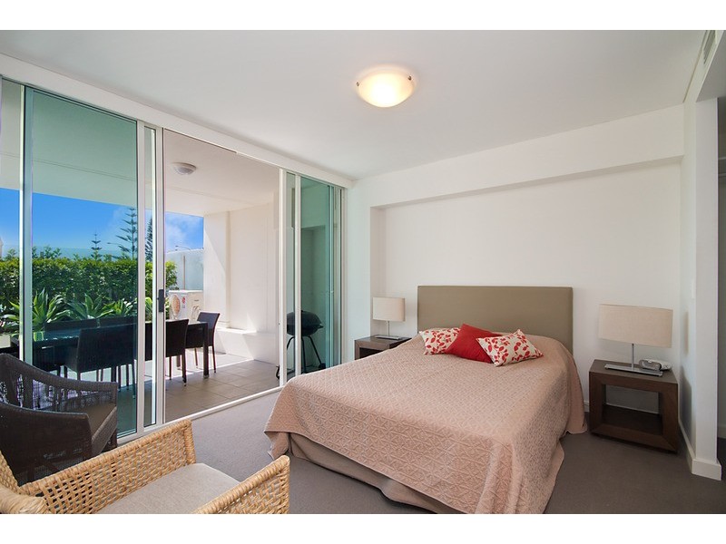 Unit 2/2-8 Creek Street, Coolangatta QLD 4225