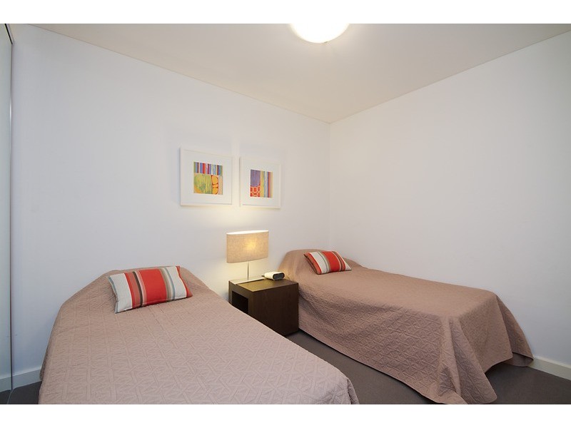 Unit 2/2-8 Creek Street, Coolangatta QLD 4225