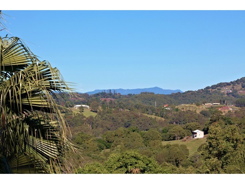 39 Broadwater Esplanade, Bilambil Heights NSW 2486