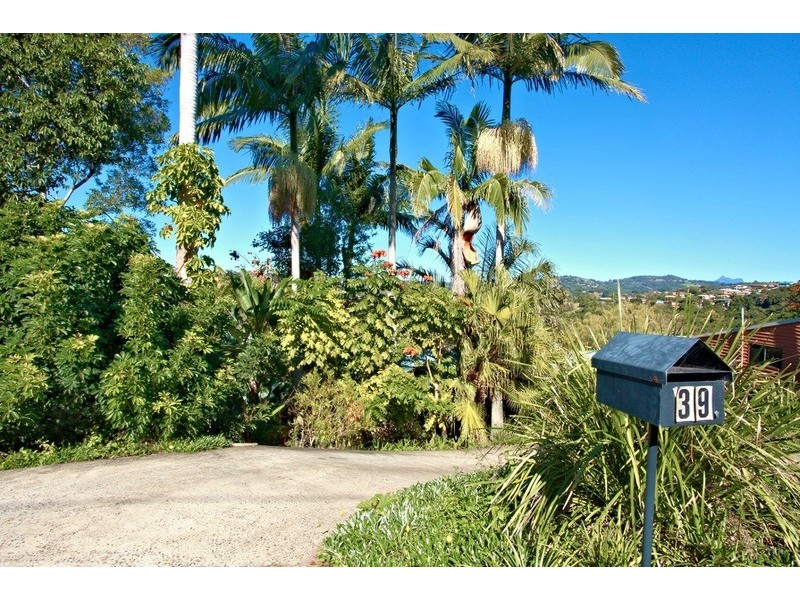 39 Broadwater Esplanade, Bilambil Heights NSW 2486