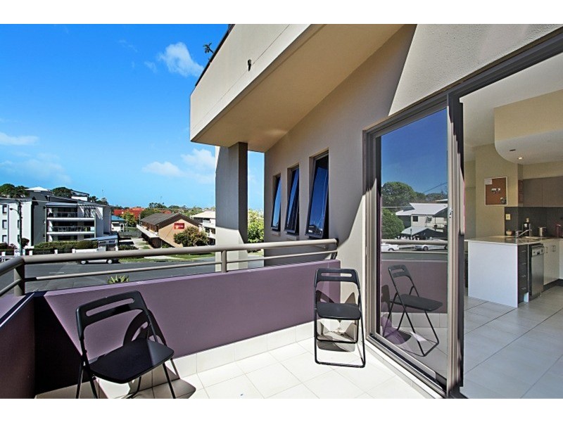 4/77 McLean Street, Coolangatta QLD 4225
