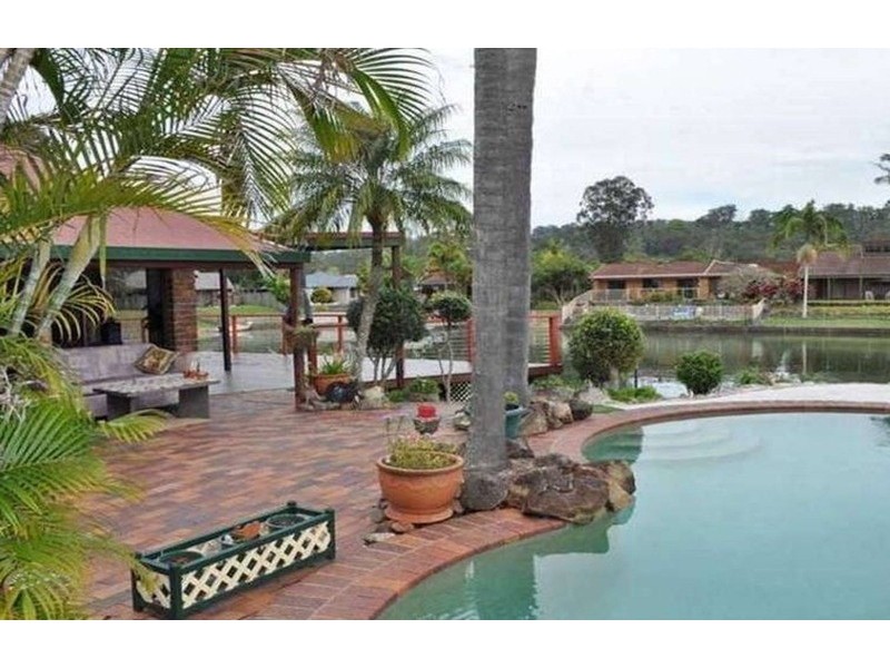 8  Chauvel  Court, Currumbin Waters QLD 4223