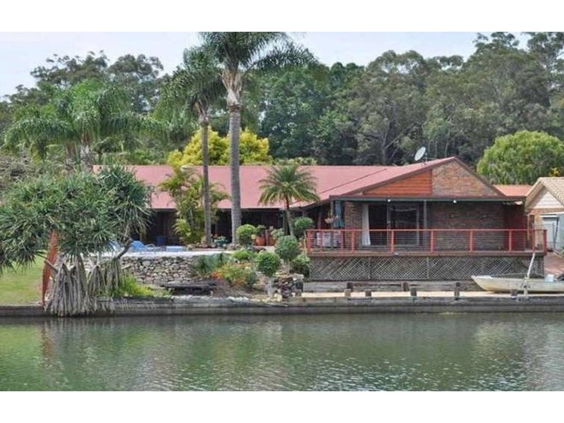 8  Chauvel  Court, Currumbin Waters QLD 4223