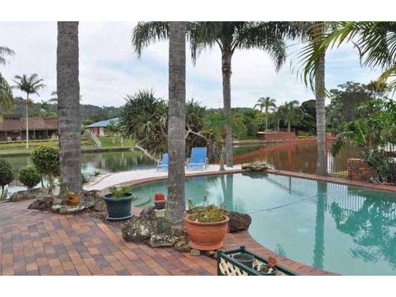 8  Chauvel  Court, Currumbin Waters QLD 4223