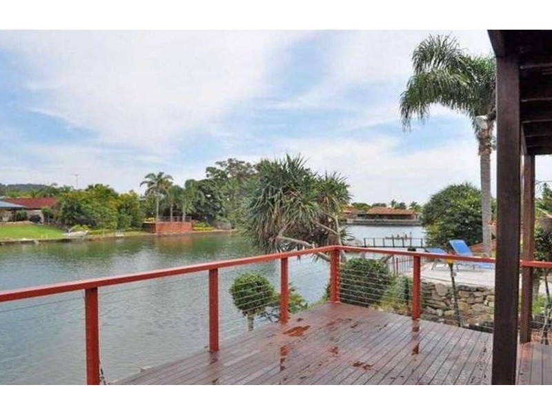 8  Chauvel  Court, Currumbin Waters QLD 4223