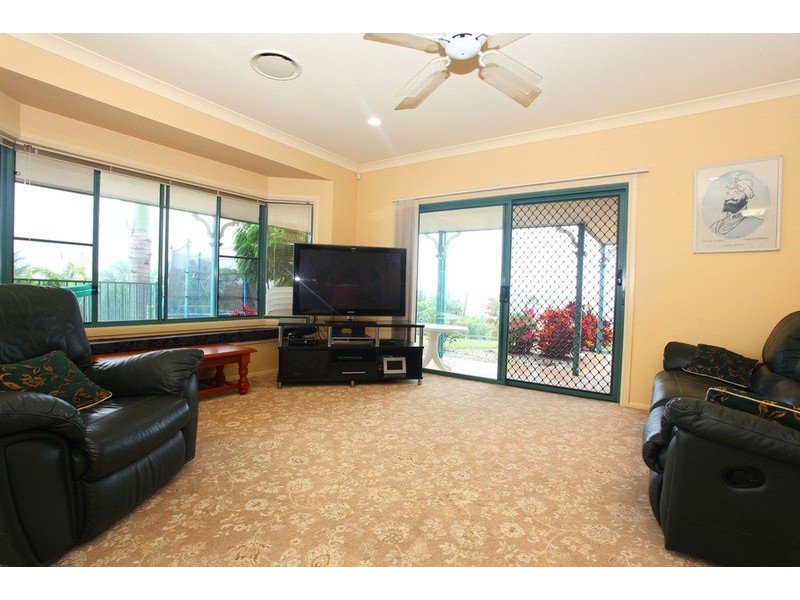 2 Trutes Terrace, Terranora NSW 2486