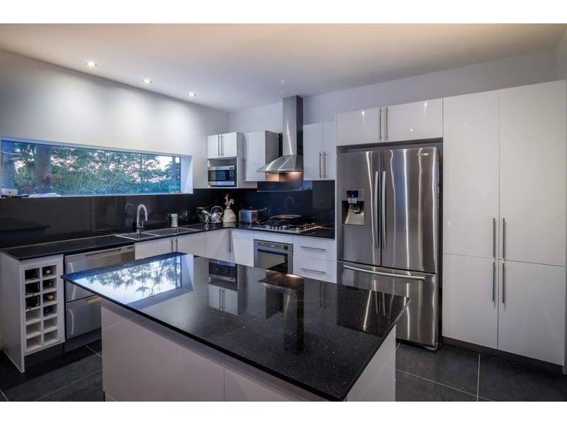 18 Robinsons Road, Piggabeen NSW 2486