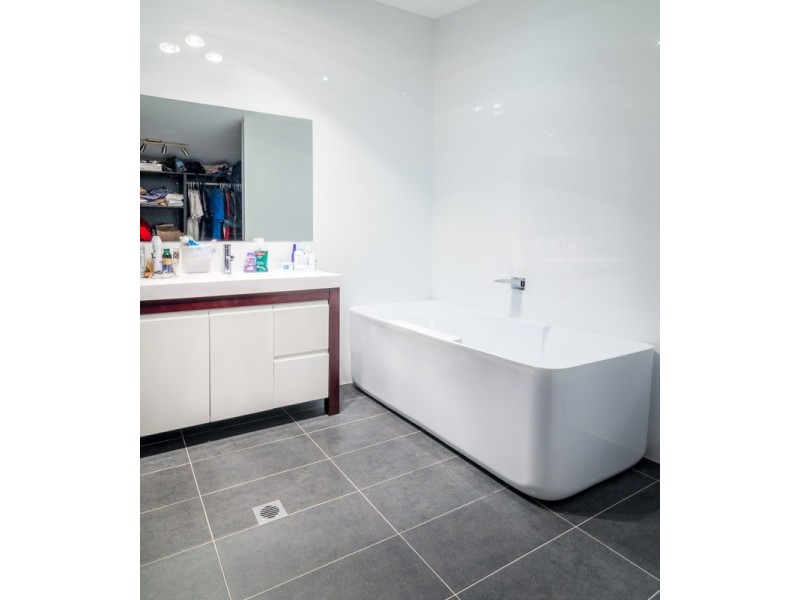 18 Robinsons Road, Piggabeen NSW 2486