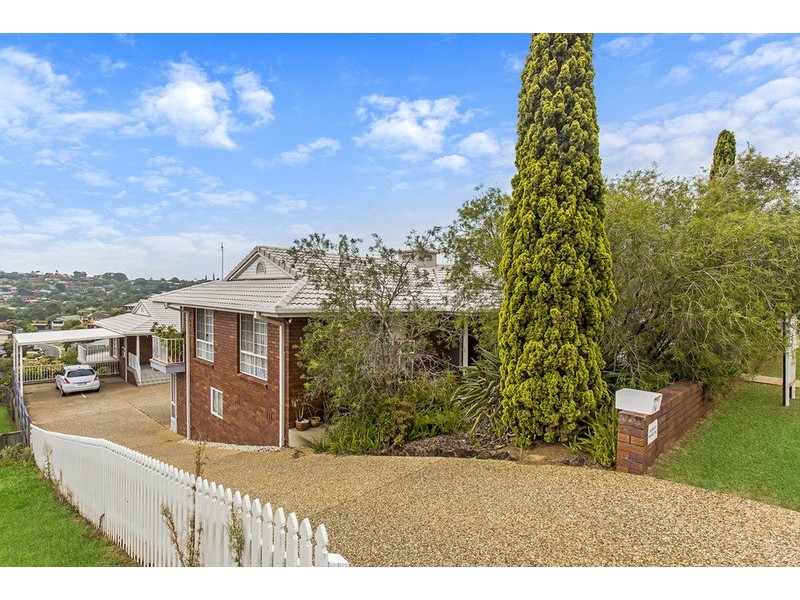 1 /79  Glen Ayr Drive, Banora Point NSW 2486