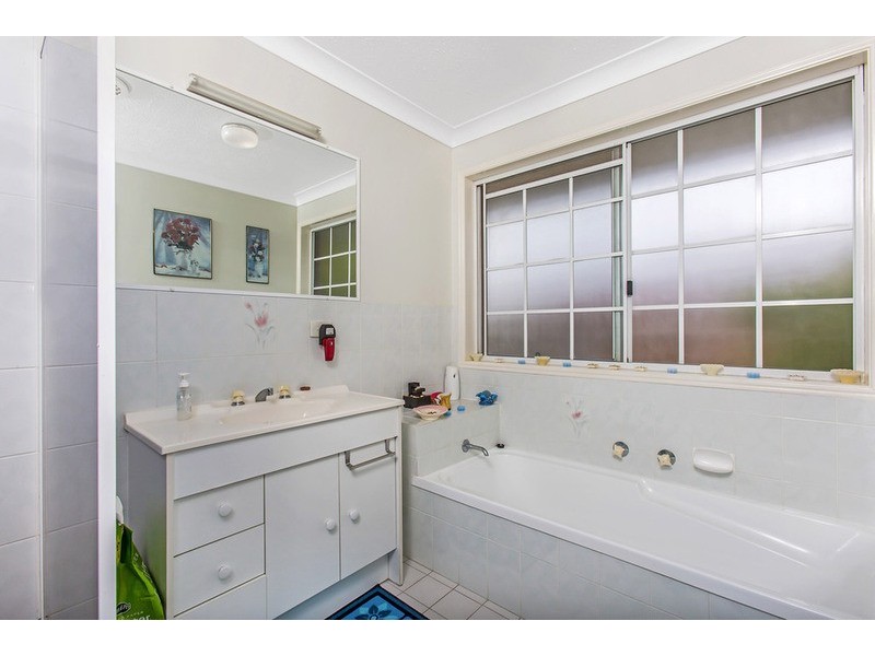 1 /79  Glen Ayr Drive, Banora Point NSW 2486