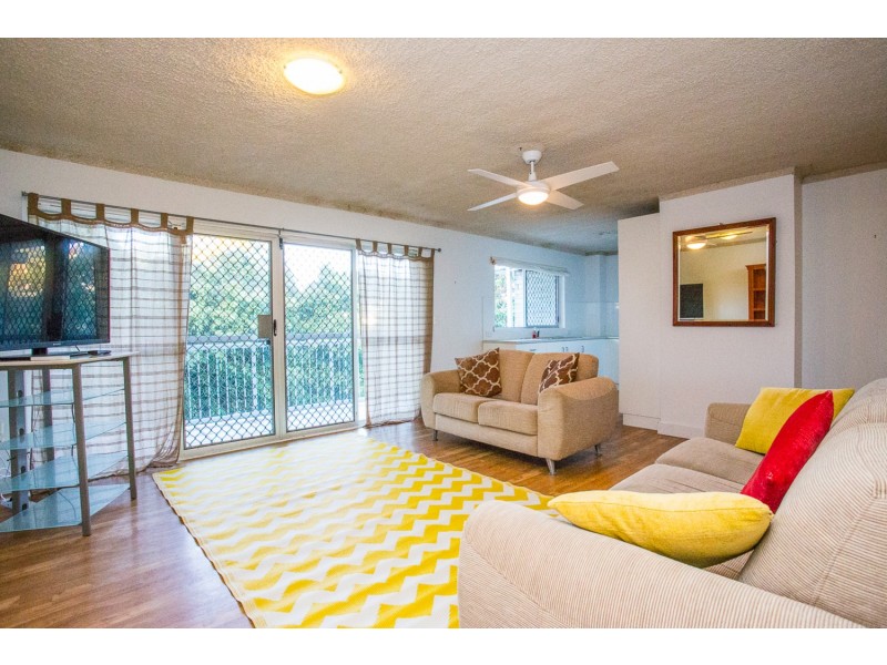 2/130 Musgrave Street, Coolangatta QLD 4225