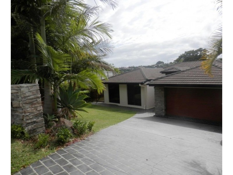 4 White Fig Court, Banora Point NSW 2486