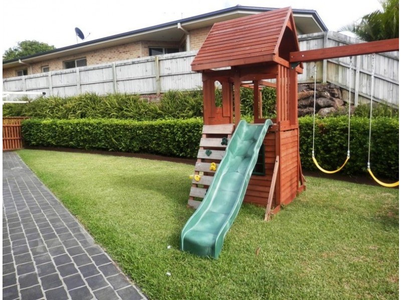 4 White Fig Court, Banora Point NSW 2486
