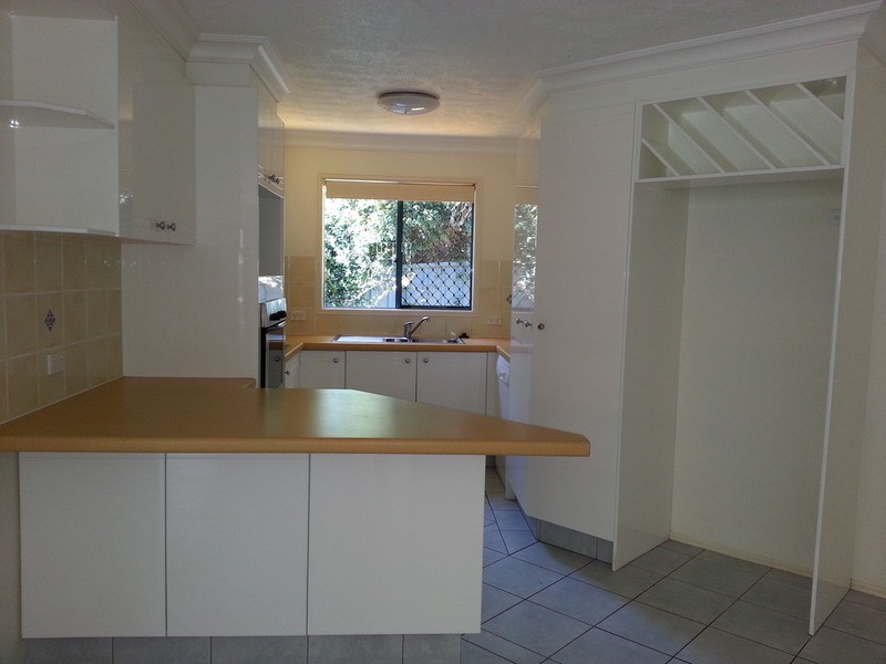 4/98 McLean  Street, Coolangatta QLD 4225