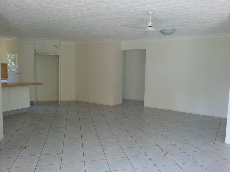 4/98 McLean  Street, Coolangatta QLD 4225