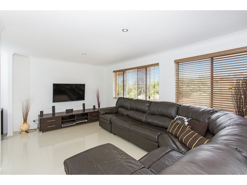 34 Glen Ayr Drive, Banora Point NSW 2486