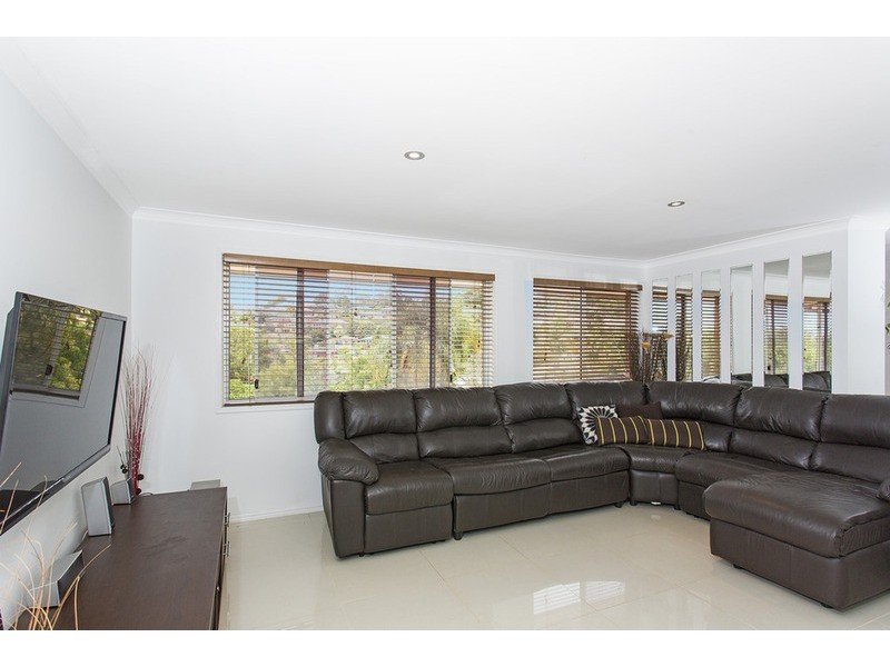 34 Glen Ayr Drive, Banora Point NSW 2486