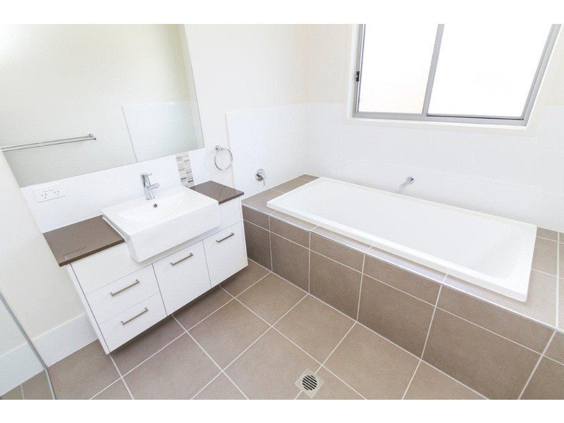 31 John Francis Drive, Carrara QLD 4211