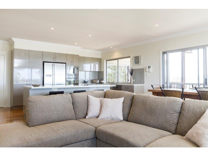 27 John Francis Drive, Carrara QLD 4211