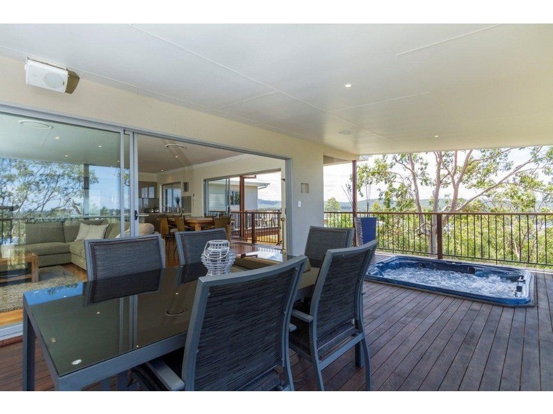 27 John Francis Drive, Carrara QLD 4211