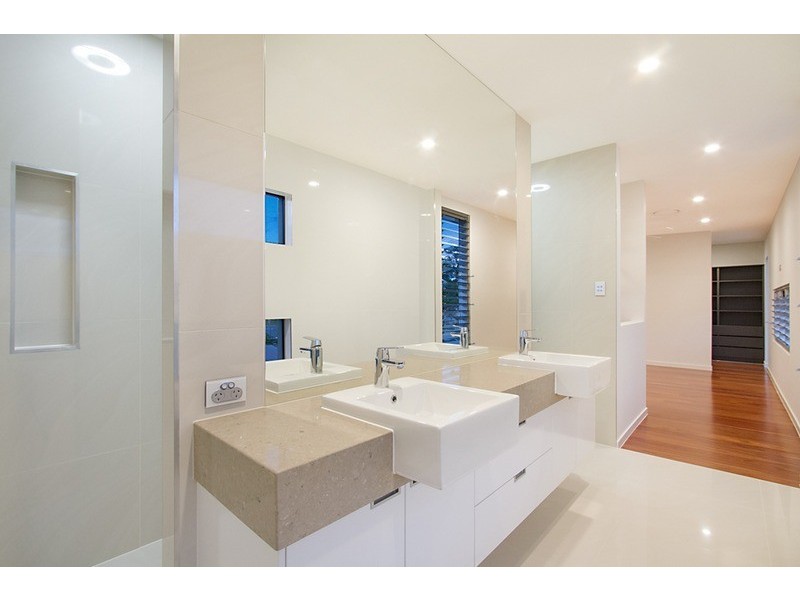 67 Stapylton Street, Coolangatta QLD 4225