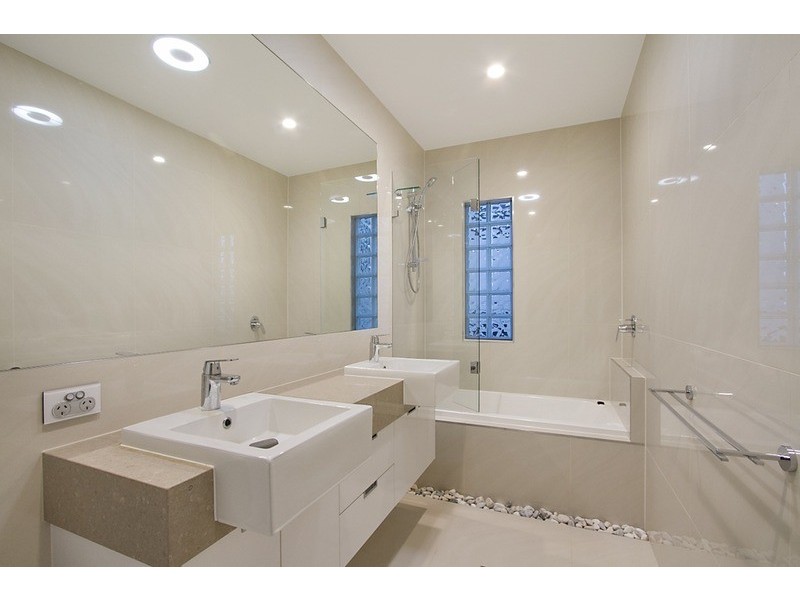 67 Stapylton Street, Coolangatta QLD 4225