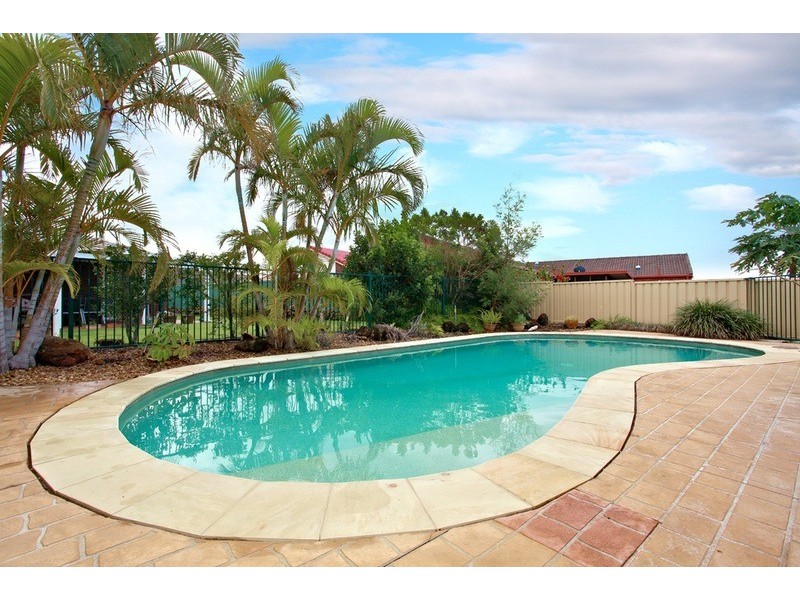 18 Coolabah Court, Banora Point NSW 2486
