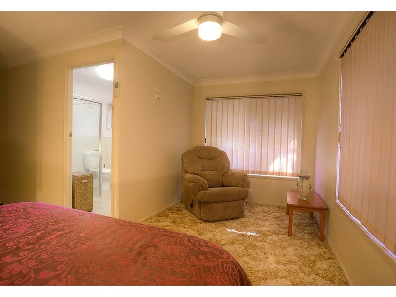 4 Mibbin Parade, Banora Point NSW 2486