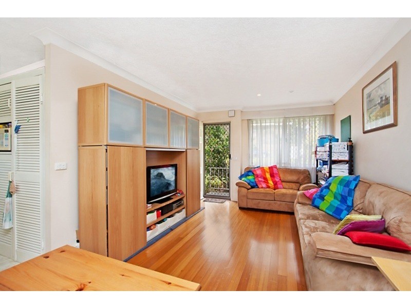 71 Laura  Street, Banora Point NSW 2486