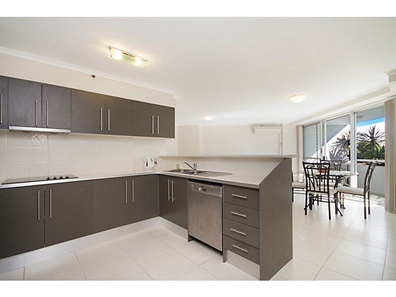 115/70 Marine Parade, Coolangatta QLD 4225