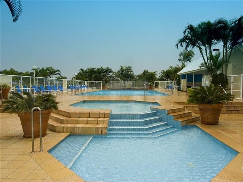 33/62 Marine Parade, Coolangatta QLD 4225