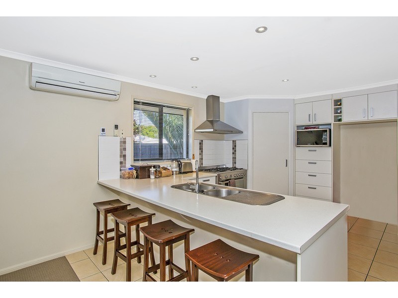 4 White Fig Court, Banora Point NSW 2486