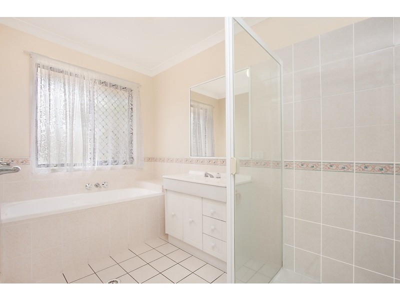 11 Stradbroke Drive, Tweed Heads South NSW 2486