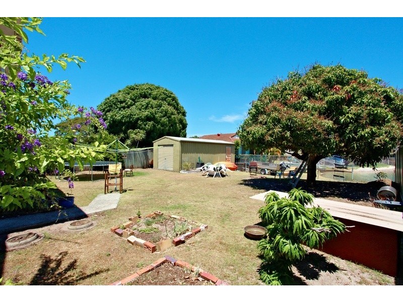 40 Blue Waters Crescent, Tweed Heads West NSW 2485