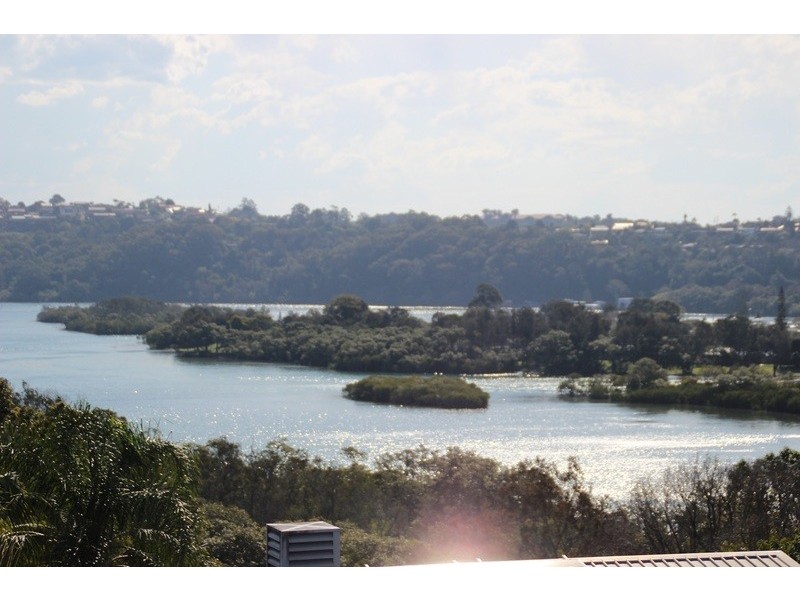 37 Lakeview  Parade, Tweed Heads South NSW 2486