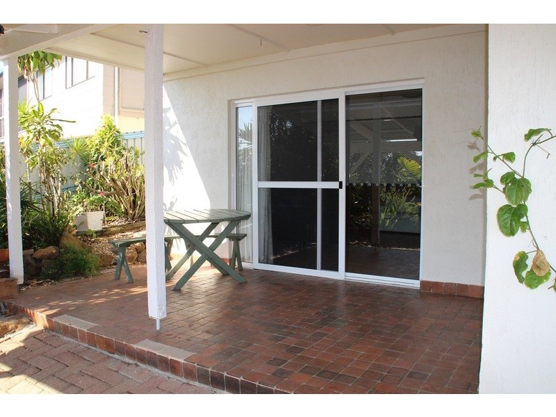 37 Lakeview  Parade, Tweed Heads South NSW 2486