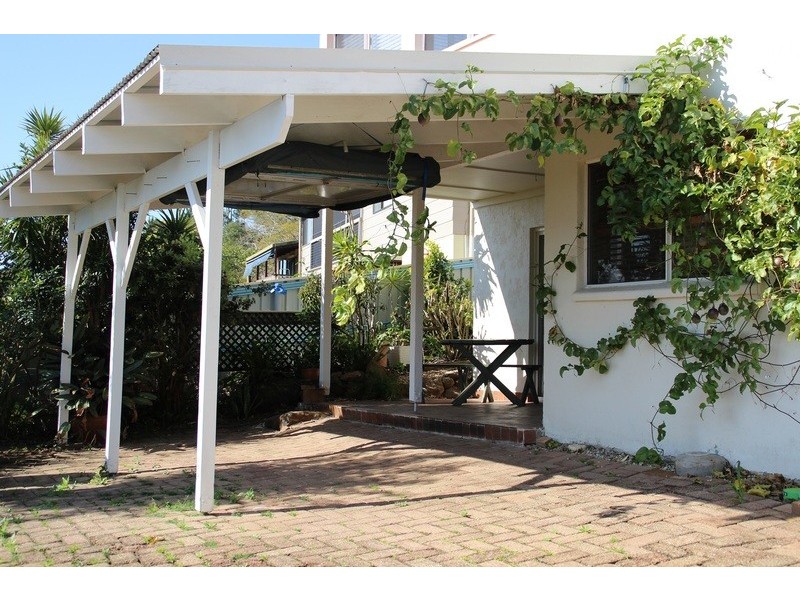 37 Lakeview  Parade, Tweed Heads South NSW 2486